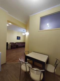 Spacious apartment at 18 Grigory Skovoroda Street - 2