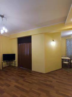 Spacious apartment at 18 Grigory Skovoroda Street - 1