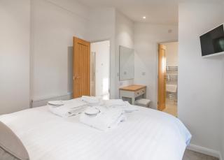 Caddys Corner Lodges - 1