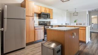 Landing Beautiful 2BD Gym Clubhouse - 6