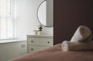 Hendford Heights - Modern & Central Apartments, Parking, Self Catering - 3