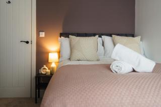 Hendford Heights - Modern & Central Apartments, Parking, Self Catering - 3