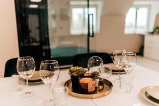The Loft - Parking - Washer&Dryer - Port view - Balcony - 1