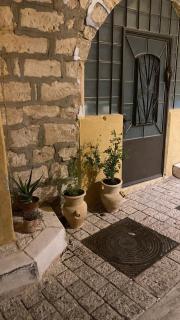 LEAH- botanical villa - 5