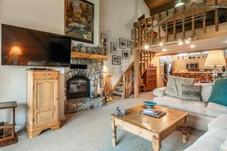 3 Bedrooms + Loft townhome in Snowcreek Phase 3, Private Pool Table Sleeps 6 Guests, Dog Friendly - 9