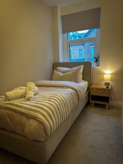 Warm & Cosy, 2 Bed Central Apartment - 3