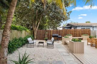 Spacious Miami Retreat with Private Backyard — Ideal for Families & Groups - 9