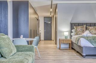 Lineal Luxe Apartments - 4