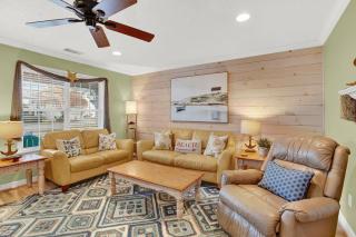 Captain's Corner - 7