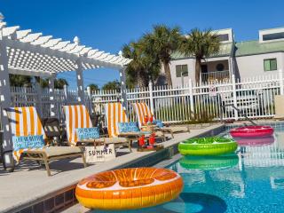 Beachside Bliss Upscale Townhome Steps to Beach - 8