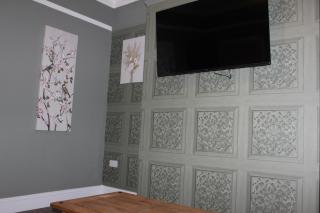 Apartment 1 at Blackburn Heights Sleeps 2 - 6