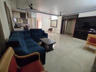 PARADISE HOMESTAY Behind Srinivasam Complex TTD Ticket Counter Near BusStand And Railway Station - 1