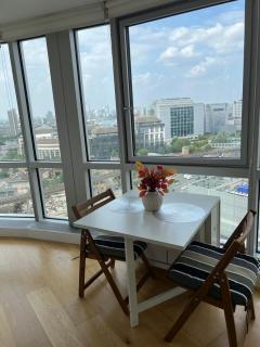 62 Sqm High Rise Apartment Canary Wharf - 7