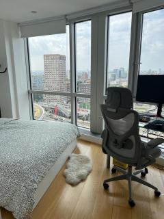 62 Sqm High Rise Apartment Canary Wharf - 6