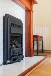 Cozy 4-Bed House in Wimbledon - 6