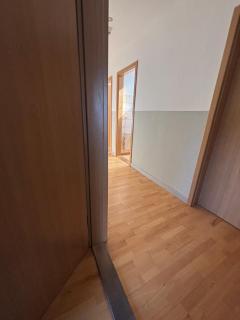 Einzelzimmer-Bad, Kühlschrank-TV-15 - 4