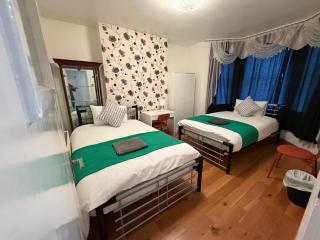 3 Bedrooms Private Suite in Camden Town - 5
