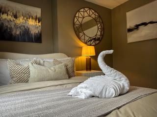 Warm & Cosy, 2 Bed Central Apartment - 5