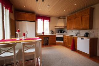 Spacious detached house for a larger group - 3