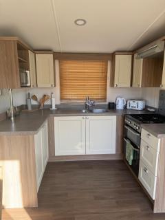 The Pearl Lodge & Hot Tub - 6