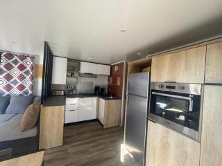 SERENITY 565 au Lac Des Rêves-camping 4 étoiles-mobil home 3ch-6pl-clim-sdb- wc séparé-au calme, belle vue sur le lac, sans vis à vis - 3