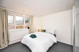 Stylish Stratford London E15 Stay Sleeps 4 Near Tube and City - 0