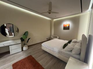 1 BR with infinity pool in Zeta Opp Giga Mall - 1