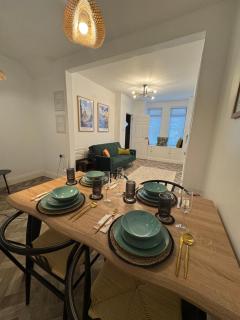 Belfast Stylish Stays - 8