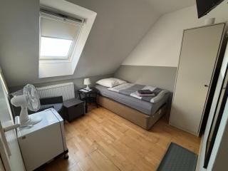 Zimmer-Bad-TV-Kühlschrank-14 - 6