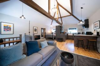 Goytre Hall Self Catering Guest Accommodation - 9