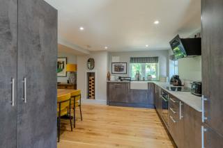 Goytre Hall Self Catering Guest Accommodation - 2