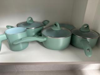 Studio Maia Aconchego e praticidade 190m da UFU - 2