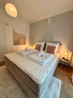 3-Zi-Wohnung-Boxspringbett-Kliniknähe - 8
