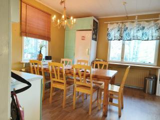 Villa Rollo - Spacious Home with Sauna near City Center - Rovaniemi - 9