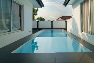 4BR Pool Villa Sukhum in Phuket Town - 9