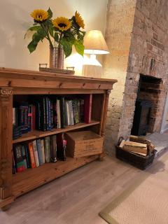 Beautiful Margate Retreat with Log burner, Garden, minutes to beach - 7