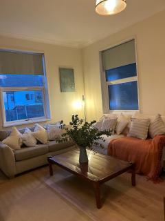 Beautiful Margate Retreat with Log burner, Garden, minutes to beach - 9