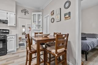 Central Oshkosh Stay - Walk to Lake and Downtown - 5