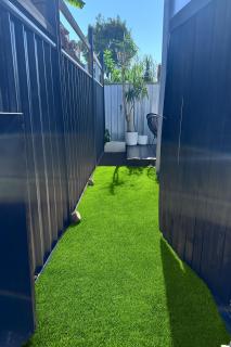 Aurora Self Contained Studio - 6