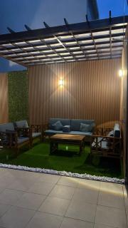 Luxury apartment with outdoor seating, separate entrance and self check-in شقة فاخرة مع جلسة خارجية ومدخل مستقل وتسجيل وصول ذاتي ومدخل سيارة خاص - 6