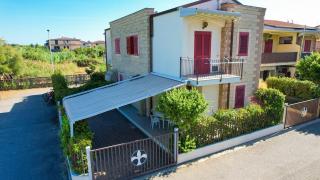 Villetta indipendente a due passi dal mare - 0