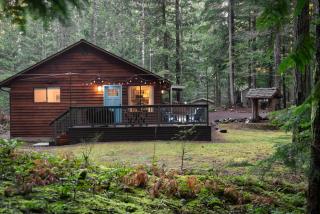 The Harold, Forested retreat with firepit - 0