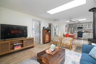 The Harold, Forested retreat with firepit - 1