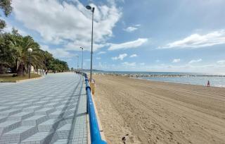 Amazing Apartment In Alicante With Wifi - 0