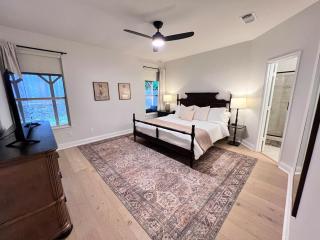 Spacious Roanoke Retreat - 5