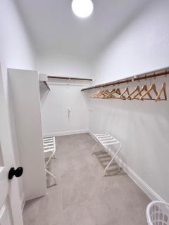 Spacious Roanoke Retreat - 2