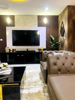 3rdBASE APARTMENT - 4