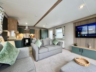The Retreat - An Luxurious Caravan in Towyn, Wales - 1
