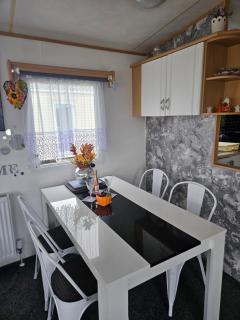 Colorado Caravan Hire at Skipsea Sands Holiday Park - 2