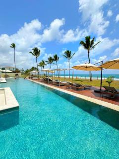 Apê 2 quartos beira-mar c/ restaurante e recreação - 0